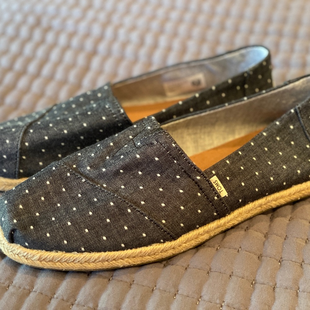 NEW NEVER WORN Toms classic Alpargata 1.0 printed Espadrille size 8.5